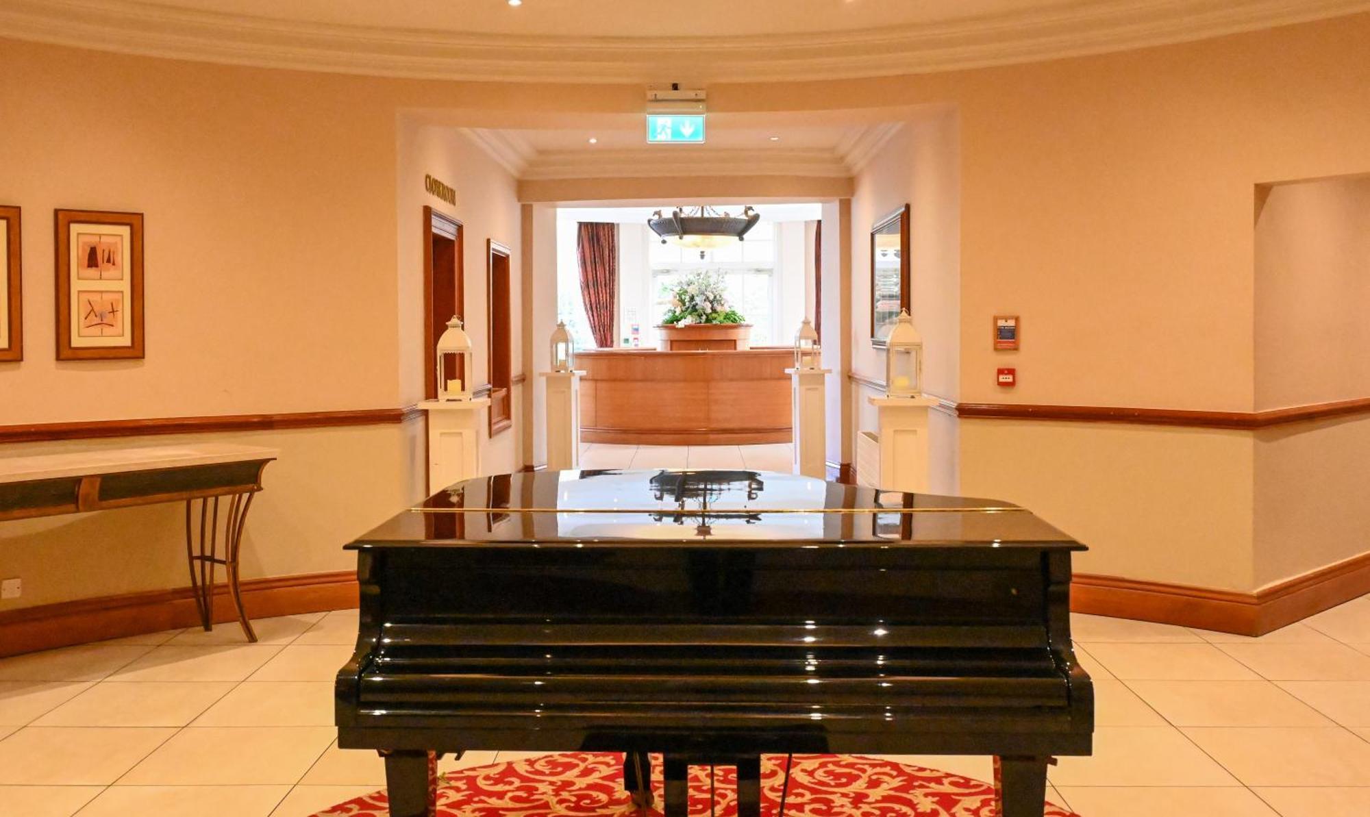 Mount Wolseley Hotel Spa & Golf Resort Тълоу Екстериор снимка